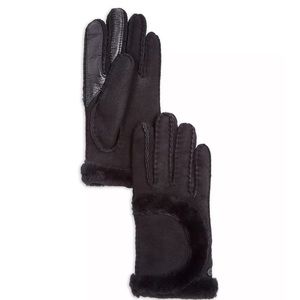 UGG
Exposed Seam Suede black Gloves size M
